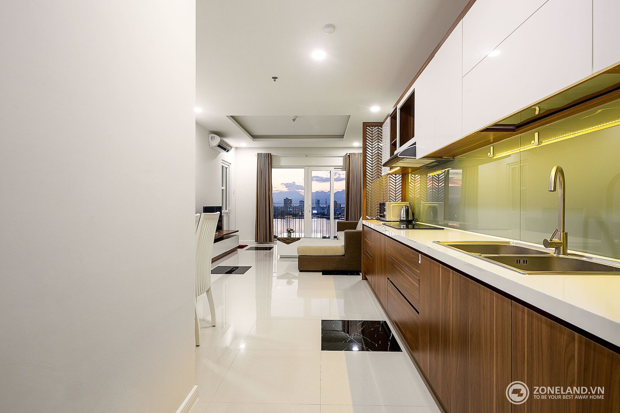 Zoneland Apartments - Monarchy Riverside Son Tra Екстериор снимка